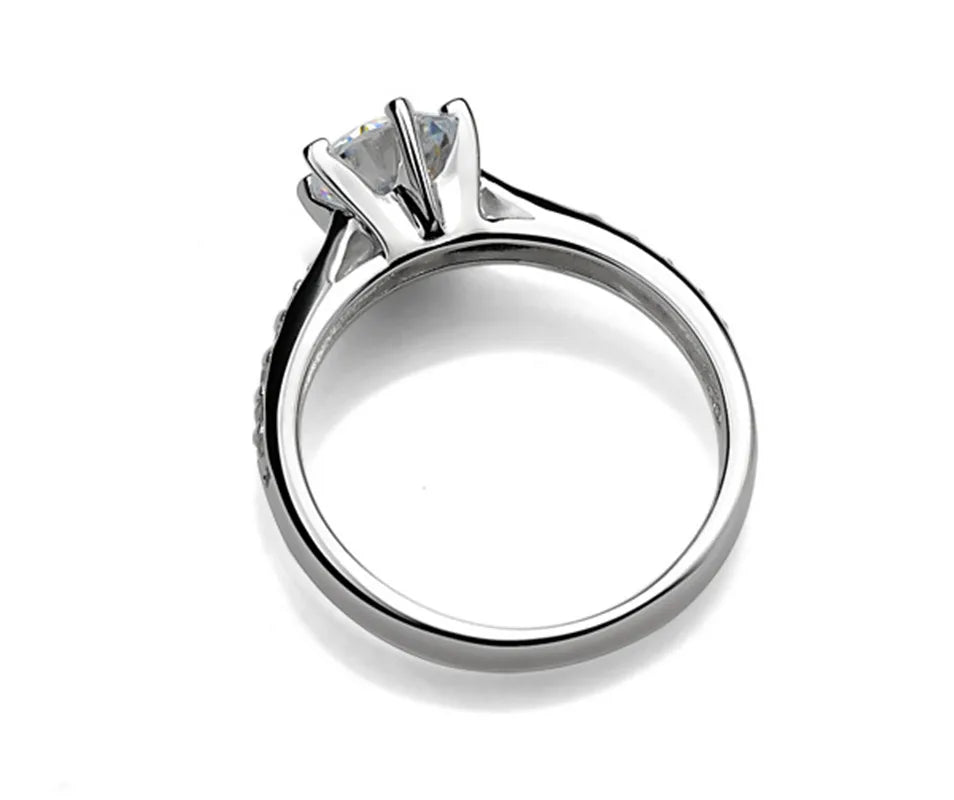 LuxeSolitaire Ring